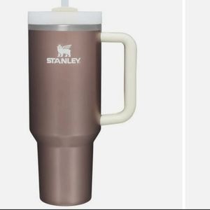 Stanley Cup - 40 oz Quencher, Rose Quartz